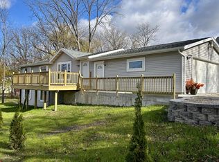 711 Division St, City Of Delafield, WI 53018