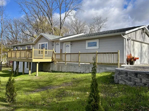 711 Division STREET, Delafield, WI 53018