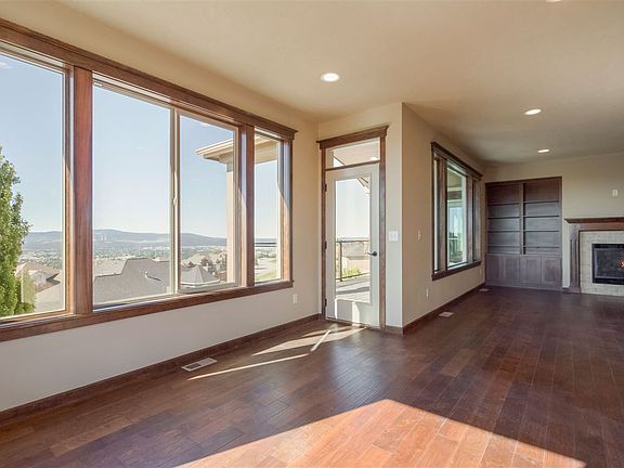 5th image of 6007 N Hillmont Ln