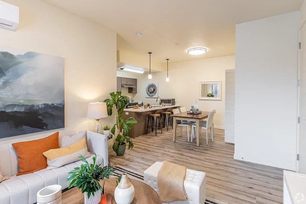 The Jax Apartments — Photo 3
