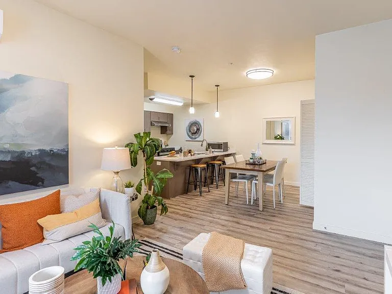 The Jax Apartments — Photo 3