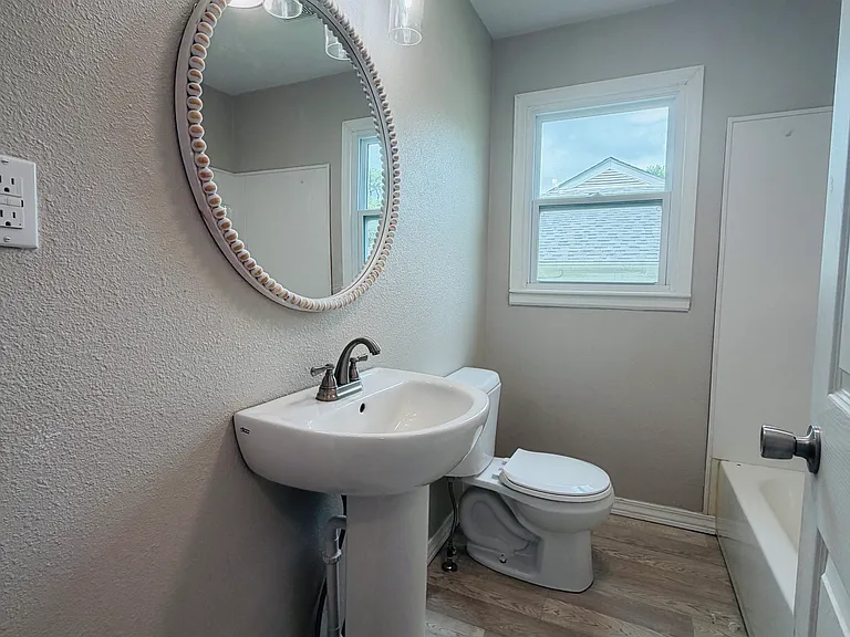 806 N Utah St — Photo 11