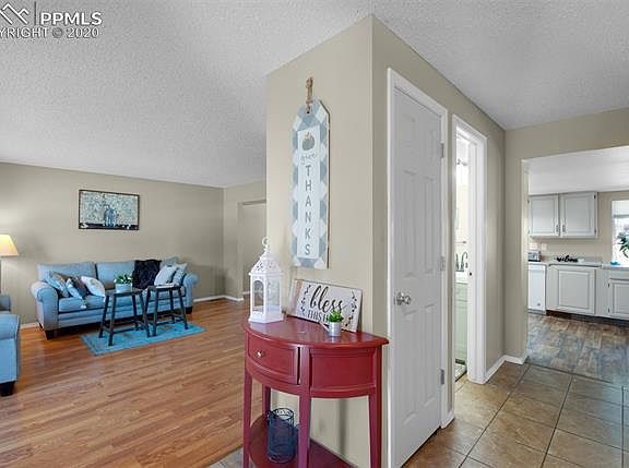 3rd image of 7815 Montane Dr