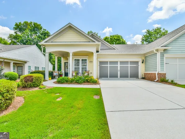 6148 Longleaf Dr, Hoschton, GA 30548