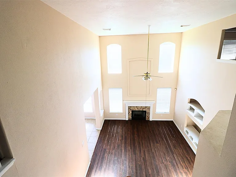 8607 Saratoga Dr — Photo 16