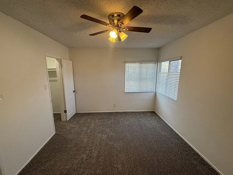1120 E 2nd St #9 — Photo 9