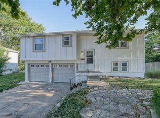6506 E 155th St, Grandview, MO 64030