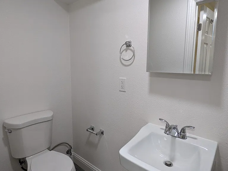 2312-14 Ellsworth Street — Photo 15