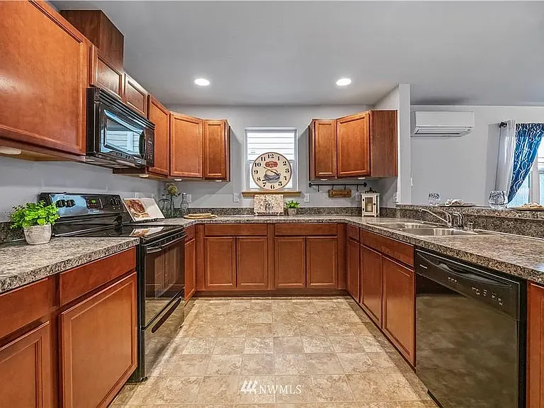 1017 W Main St #C101 — Photo 12