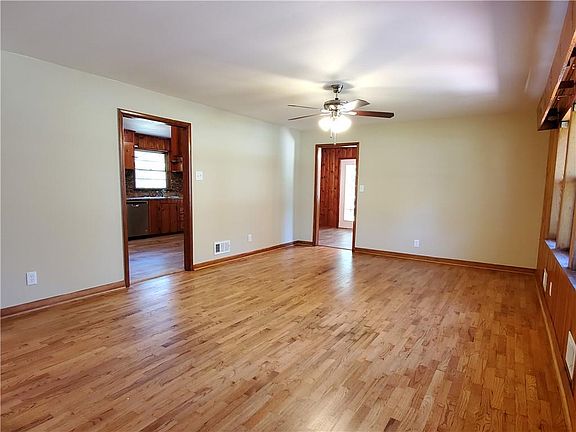 5th image of 133 Vance Ave