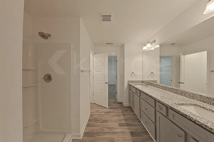 100 English Oak Ln — Photo 25