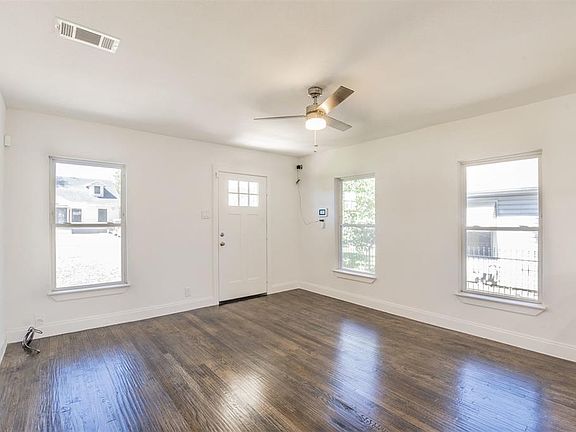 4th image of 3315 Glenhaven Blvd