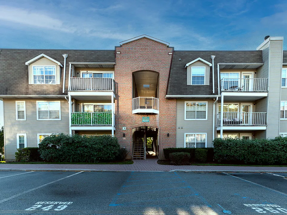 800 River Rd #333