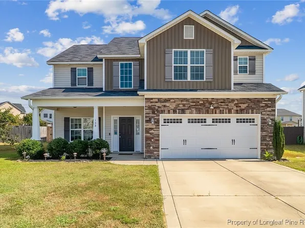 158 Weston Woods St, Raeford, NC 28376