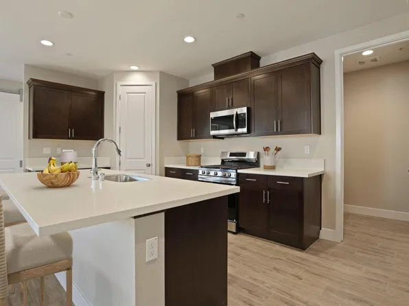 2176 Enchantment Dr, Manteca, CA 95337