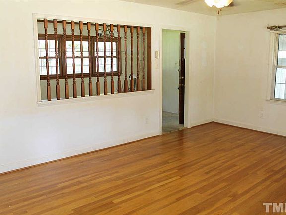 3rd image of 103 E Dale Dr