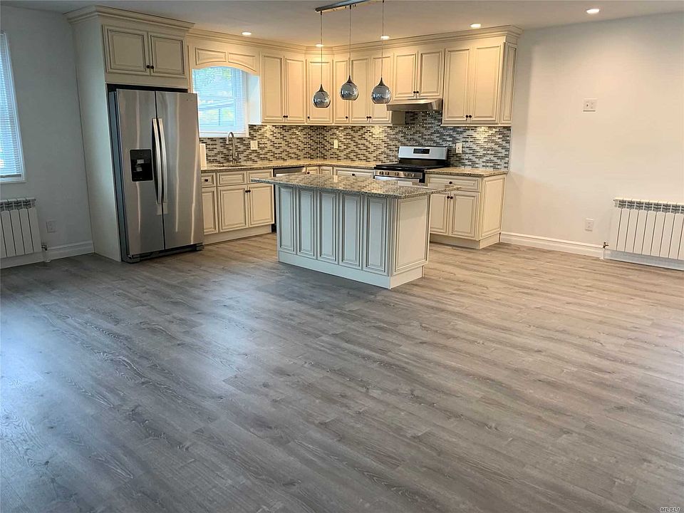 1st image of 60 Lakeland Ave