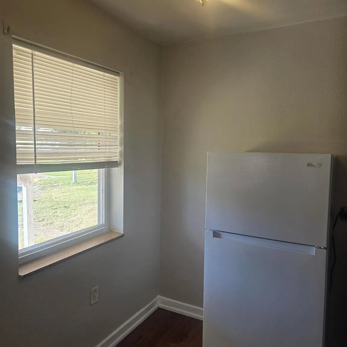 1 bed, 1008 sqft, $850 — Photo 2