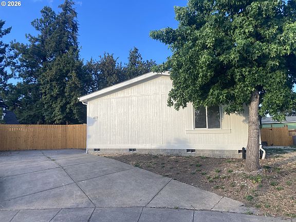 3rd image of 477 48th St
