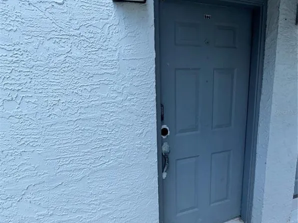 4129 Dolphin Dr #103, Tampa, FL 33617