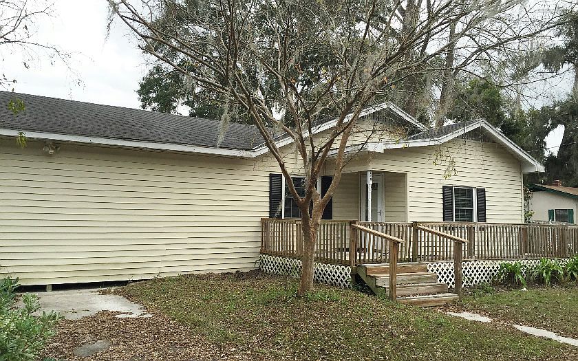 1st image of 249 SE McCray Ave