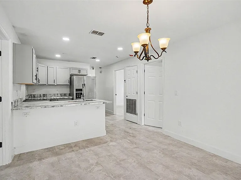 1128 Neville Ave — Photo 8