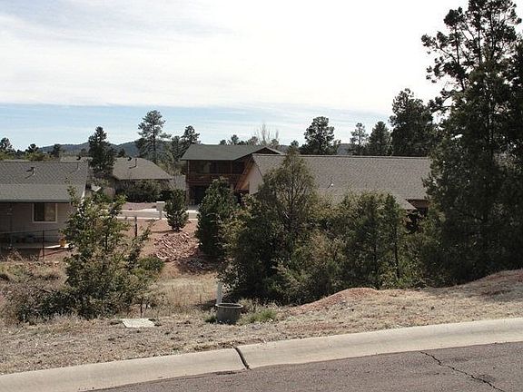 5th image of 905 W Antler Cir