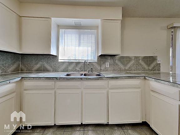 5th image of 1833 N 48th Ave