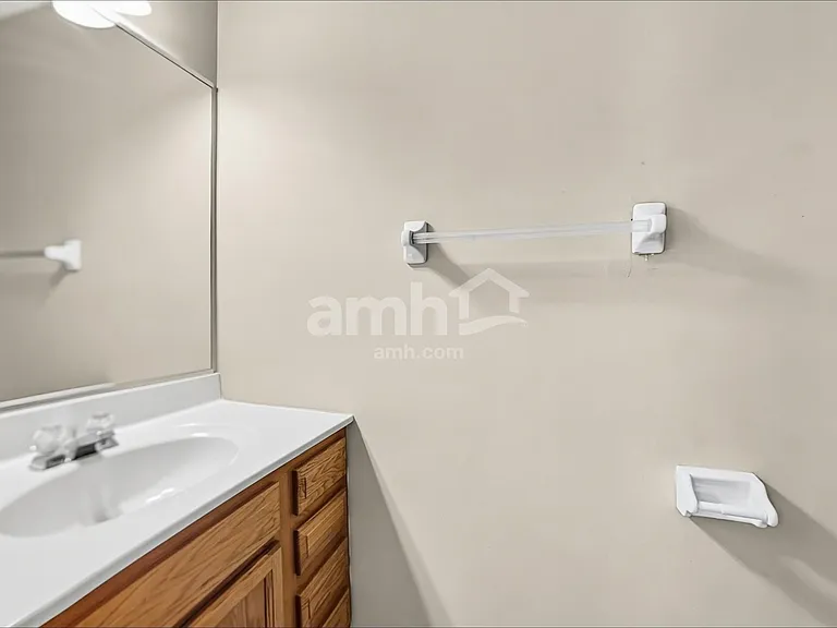 924 Bamburgh Dr — Photo 10