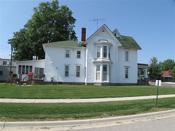 2nd image of 432 N Lincoln Ave