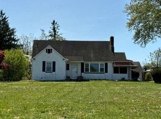 557 E Walnut Rd, Vineland, NJ 08360
