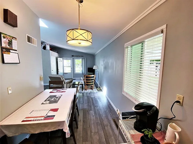 1508 E Sugnet Rd — Photo 6