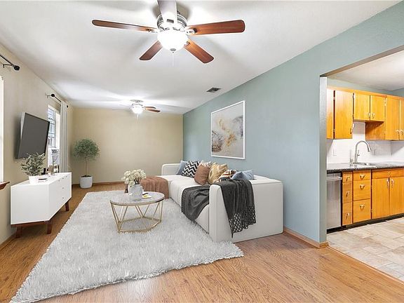 3rd image of 420 Moss Ln
