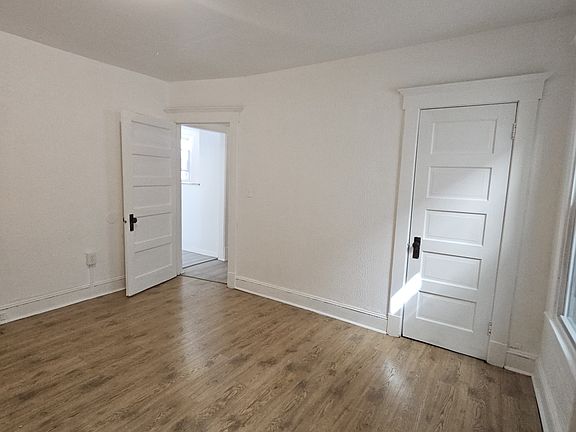 5th image of 103 Terrace St APT 1