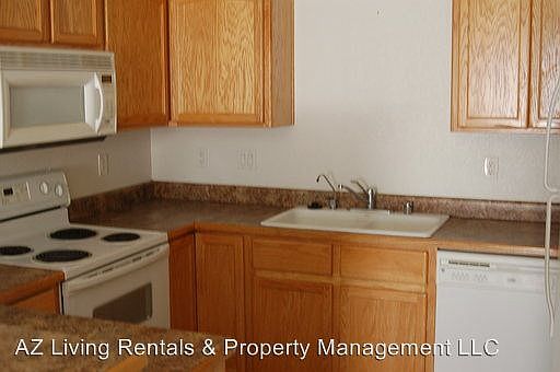 5th image of 1080 Rolling Hills Dr