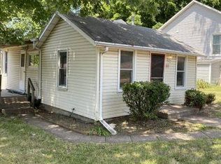 111 Clinton St, Muscatine, IA 52761