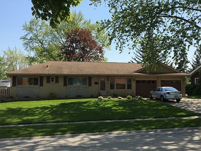 1st image of 25 Flagstaff Ln