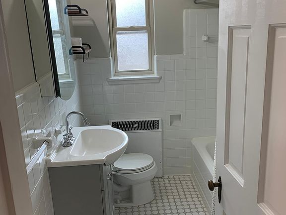 5th image of 3548 Vista Ave #4