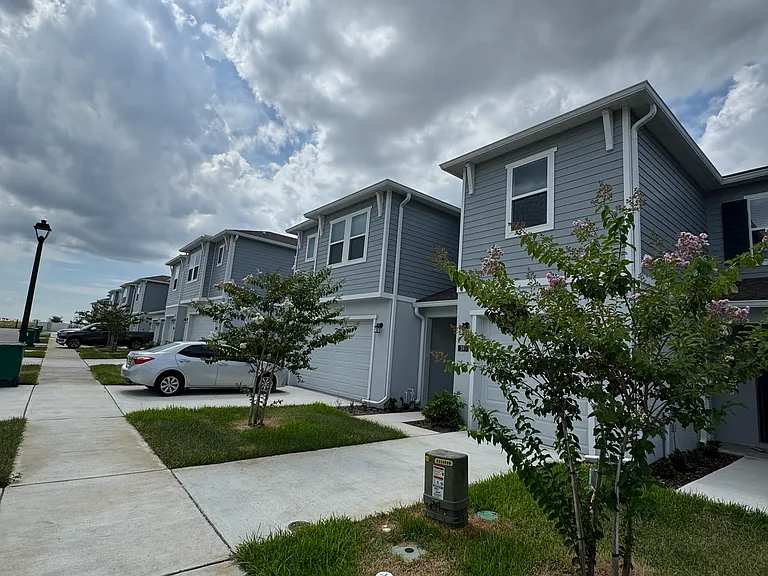 Sol Vista Dr — Photo 1