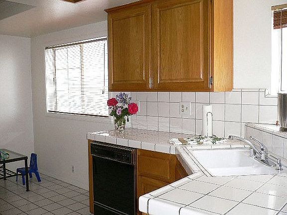 Room for eat-in kitchen