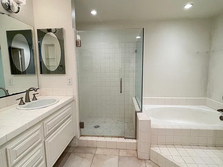 1643 Mankato Ct — Photo 36
