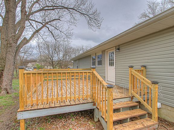 2nd image of 106 Woodland Ct
