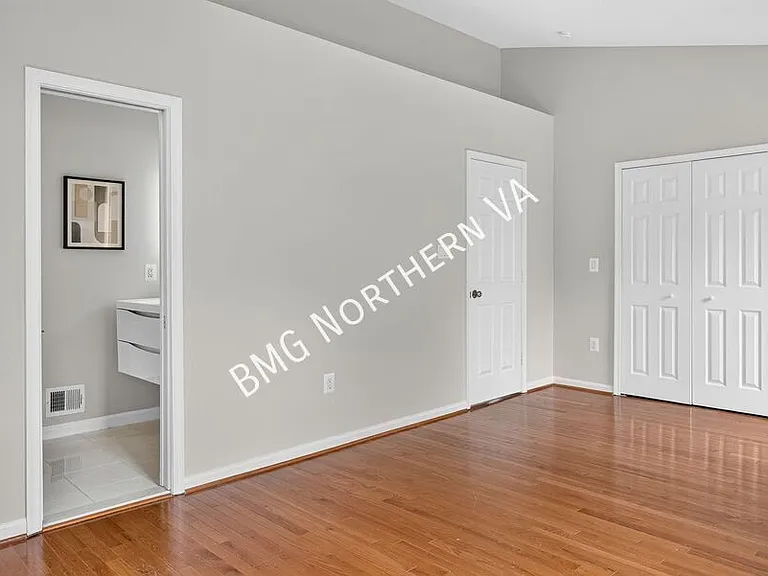 6001 Keble Dr — Photo 42