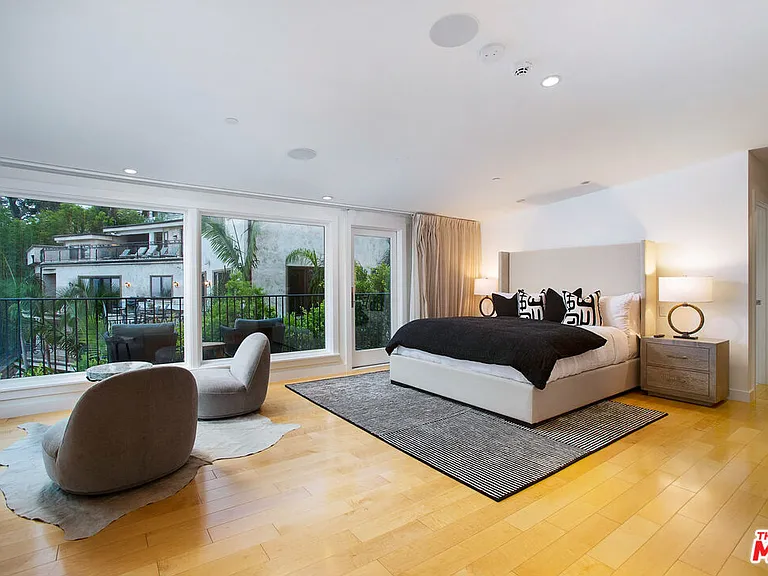 1655 N Crescent Heights Blvd — Photo 34