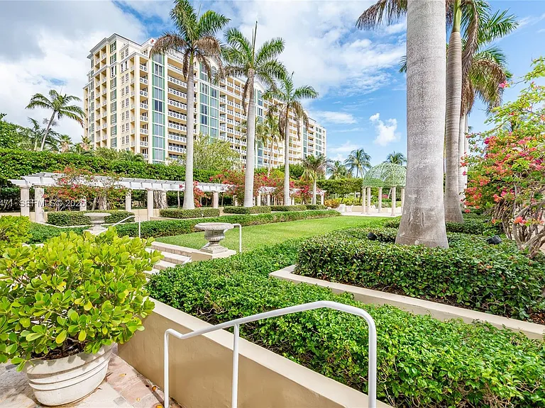 445 Grand Bay Dr #310 — Photo 21