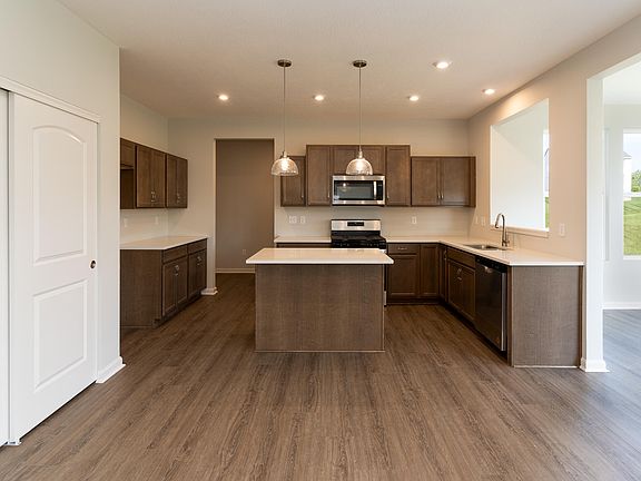 4th image of 1440 Rosewynne Way
