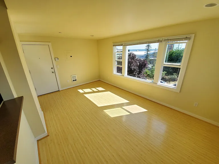 1545 Fawcett Ave #8 — Photo 4