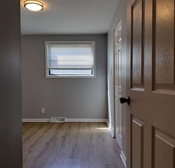 11540 S Peoria St — Photo 16