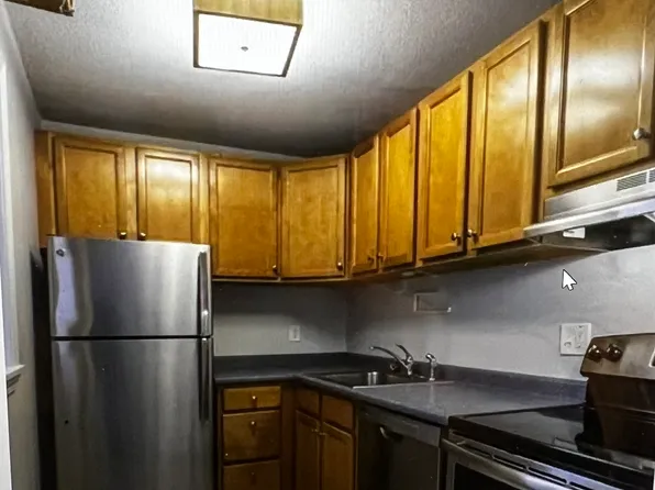 72 Barrett St Unit 212, Northampton, MA 01060