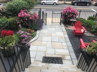 12 R St NE, Washington, DC 20002